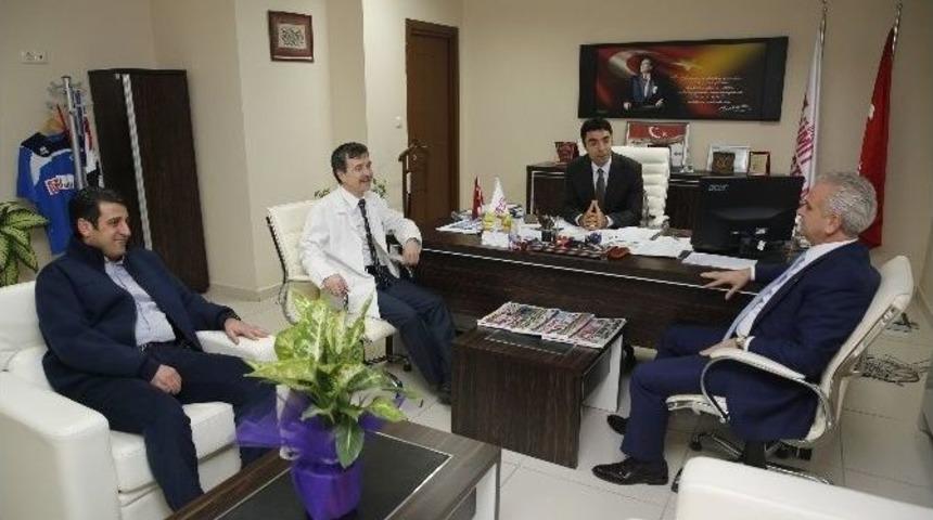 Eto Başkanı &Ouml;zel &Uuml;mit &Ccedil;alışanlarının Tıp Bayramını Kutladı