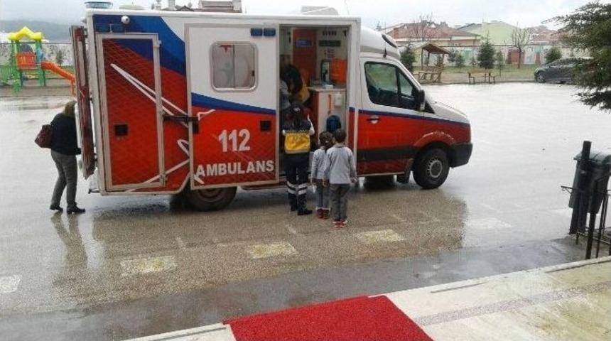 &Ouml;ğrenciler Yaşama Yol Verdiler