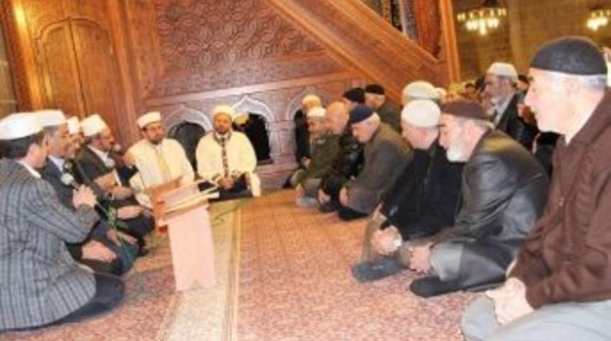 Ş&uuml;hedanın İzinde Huzurda Niyazdayız Programına Yoğun İlgi