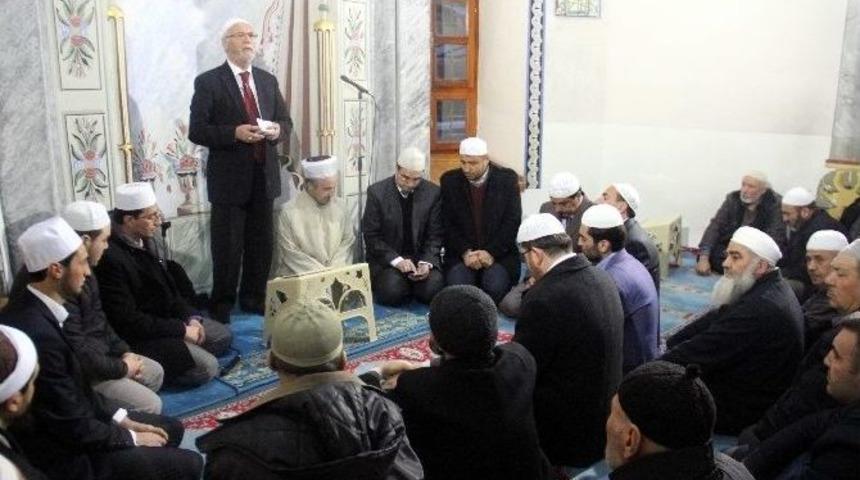 M&uuml;ft&uuml; Hacı Yusuf G&uuml;l: T&uuml;m Şehitlerimizi Rahmetle Ve Minnetle Anıyoruz