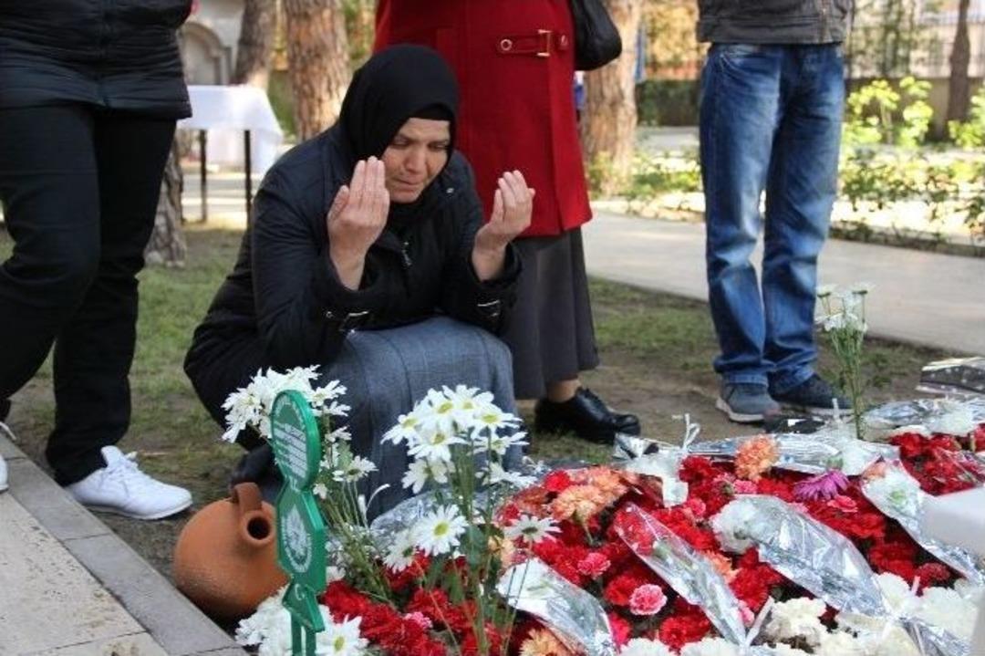 Şehit Anası Y&uuml;rek Burktu