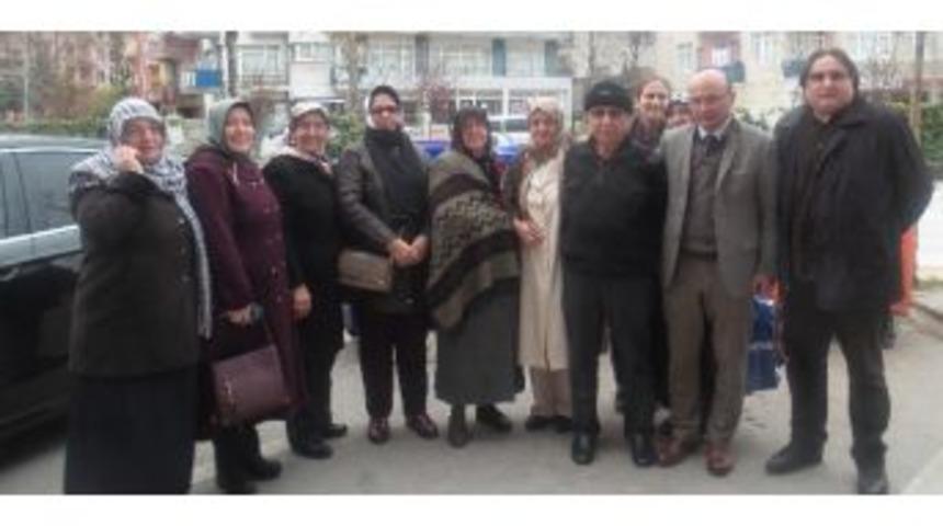 Başkan Oral&rsquo;ın Ailesi Dualarla Umre Yolculuğuna Uğurlandı