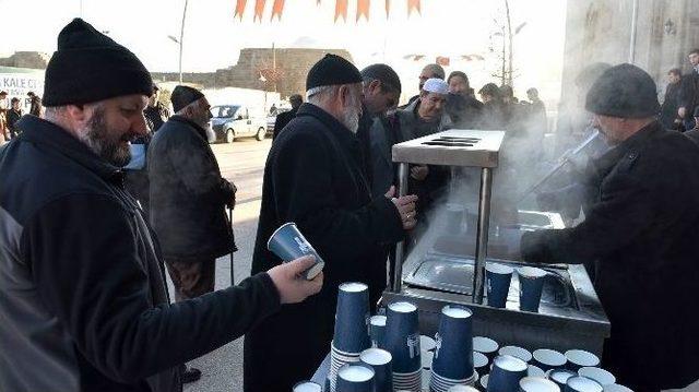 Şühedanın İzinde Huzurda Niyazdayız