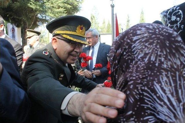 Şehitler Mezarları Başında Anıldı 1