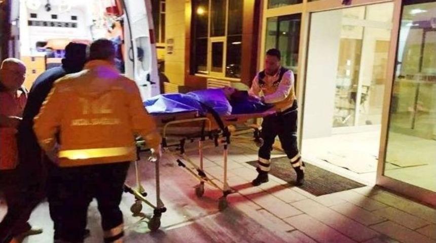 Tartıştığı Eşini Bı&ccedil;akladı