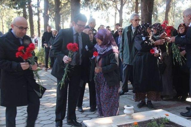 Çanakkale Türküsü Bergamalı Kadınları Ağlattı