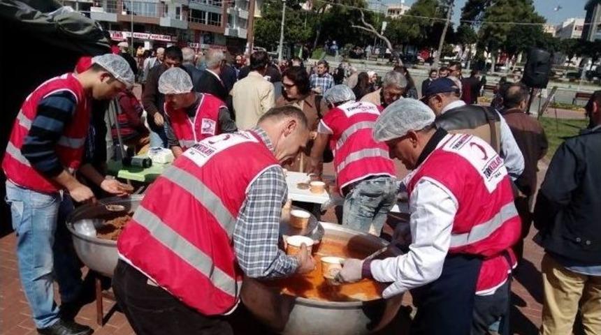 Kızılay Antalya Şubesi’nden Şehitler Haftası’nda Hoşaf Ve Ekmek