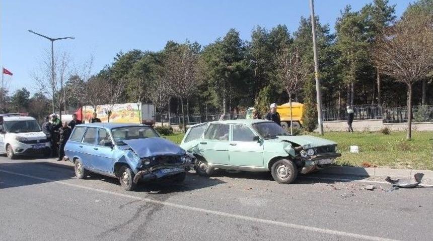 Bolu&rsquo;da Trafik Kazası: 3 Yaralı