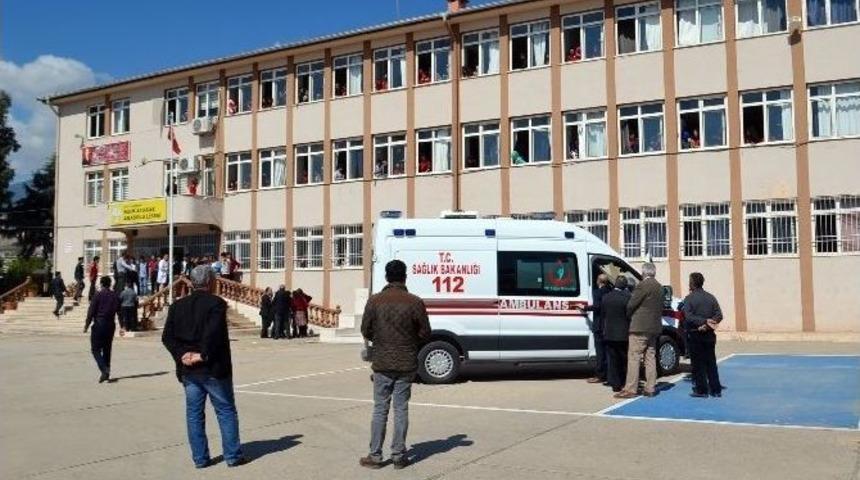 Okulda Kalp Krizi Ge&ccedil;iren &Ouml;ğrenci Hayatını Kaybetti