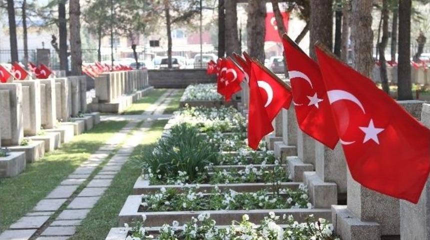 Eskişehir&rsquo;de Her Yer Kırmızı Beyaz