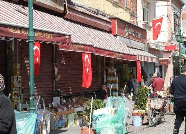 Eskişehir’de Her Yer Kırmızı Beyaz