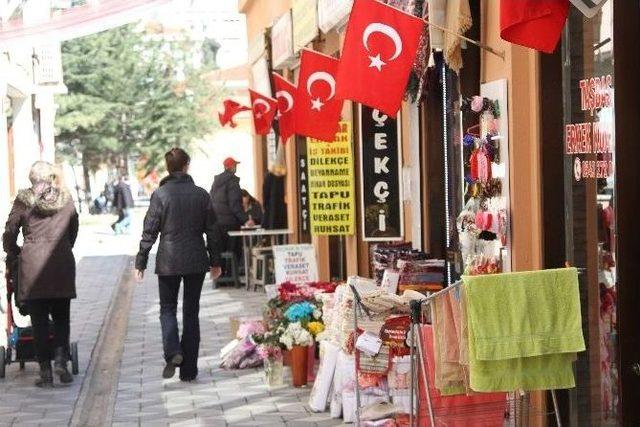 Eskişehir’de Her Yer Kırmızı Beyaz