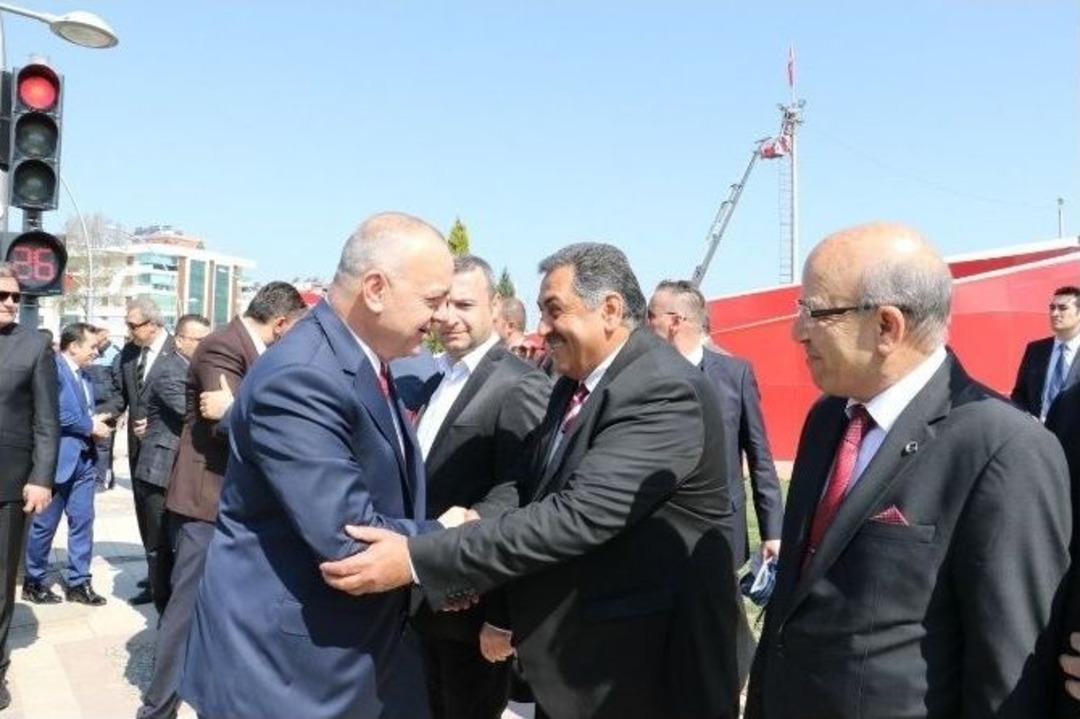 Alaşehir&rsquo;de Şehitlik Anıtı Ve M&uuml;zesi A&ccedil;ıldı