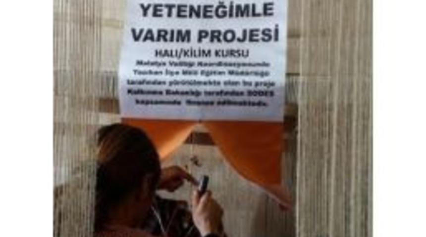 Kilim Kursları Devam Ediyor