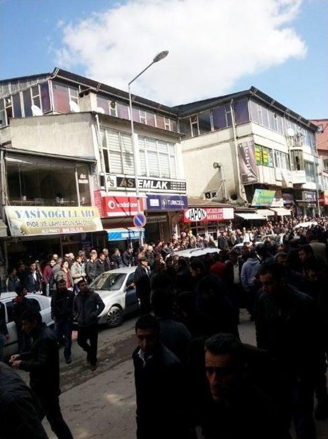 Şehitlerle İlgili Hutbeyi Beğenmeyip Camiyi Terk Ettiler