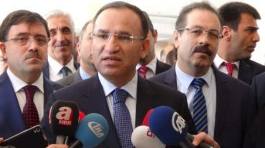 Bozdağ: &ldquo;sayın Kılı&ccedil;daroğlu, Akademisyenlerin İmzaladığı Bildiriye İmza Atar Mı&rdquo;