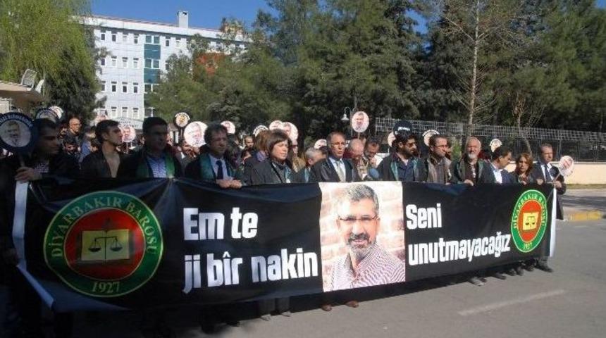 Tahir El&ccedil;i, Adliye &Ouml;n&uuml;nde Anıldı