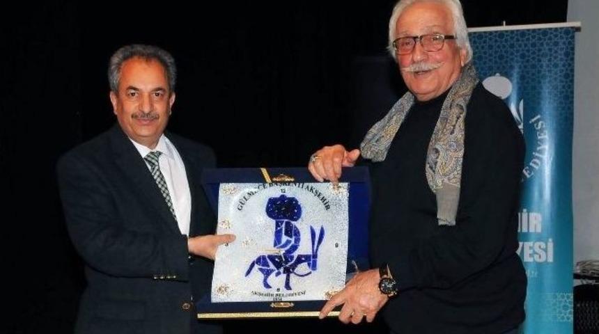 Akşehir&rsquo;de Yavuz Bahadıroğlu&rsquo;dan Konferans