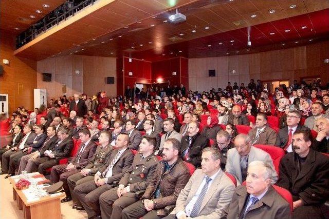 Ahlat’ta 18 Mart Şehitleri Anma Günü