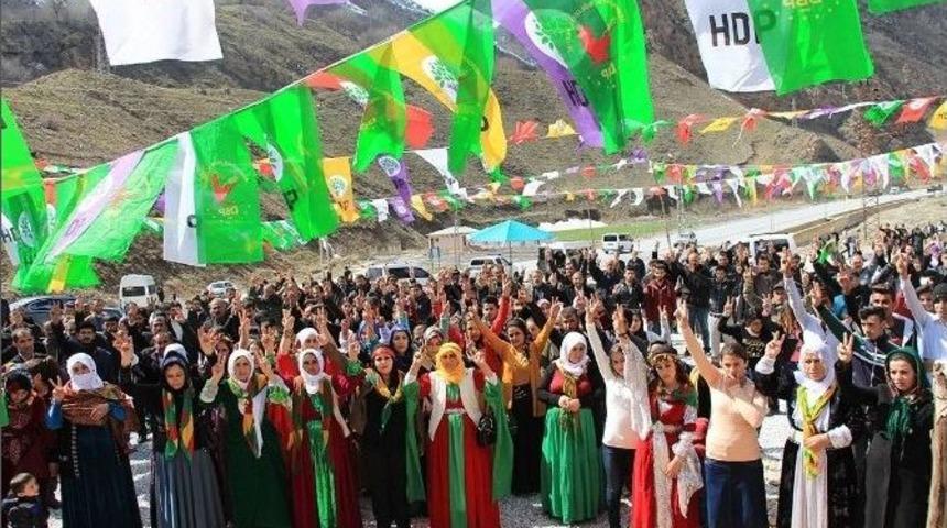 Pkk Propagandası Yapan D&ouml;rt Kişi G&ouml;zaltına Alındı