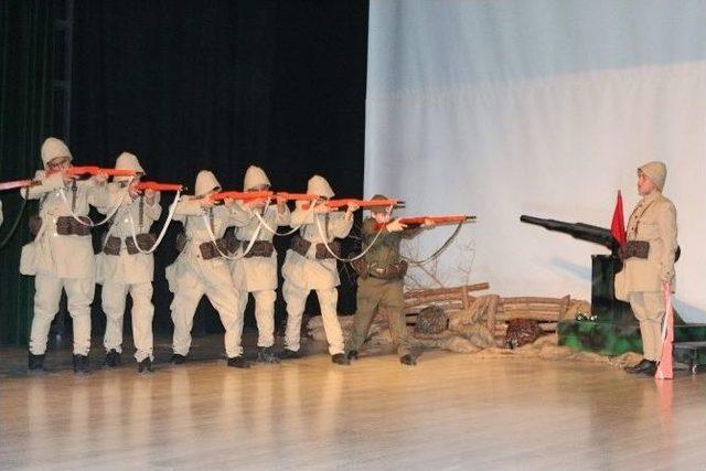 Öğrenciler Çanakkale’yi Canlandırdı