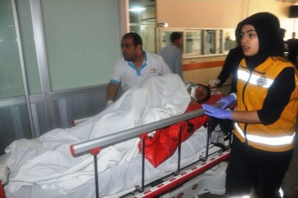 Nizip&rsquo;te Trafik Kazası: 1 &Ouml;l&uuml;, 4 Yaralı