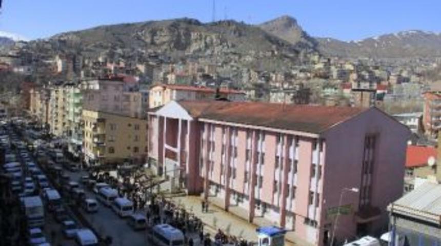 Y&uuml;ksekova&rsquo;deki A&ccedil;ık Lise Sınavı Hakkari&rsquo;de Yapılacak