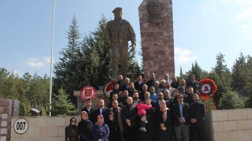 Ak Parti&rsquo;den Şehitlik Ziyareti