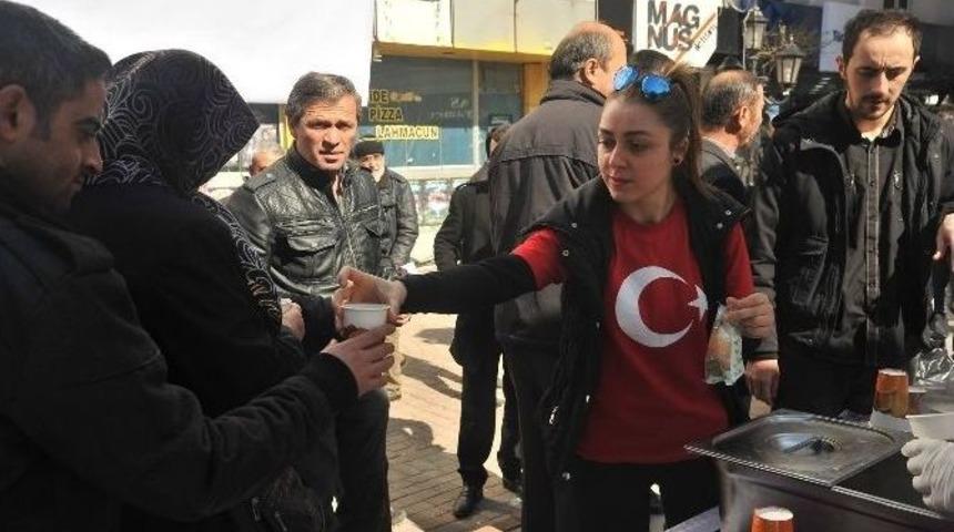 Gen&ccedil;lerden &lsquo;&ccedil;anakkale Men&uuml;s&uuml;&rsquo;