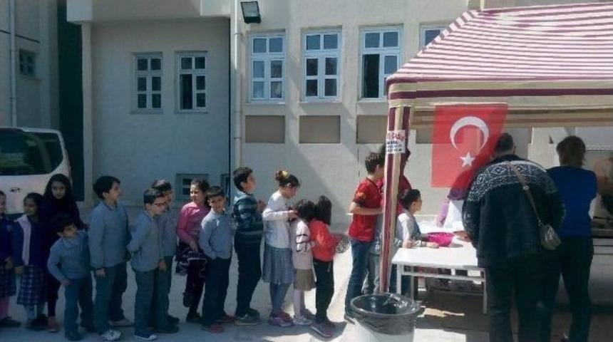 Toki Recep Tayyip Erdoğan Okulu&rsquo;nda Şehitler Ruhuna Lokma D&ouml;kt&uuml;r&uuml;ld&uuml;