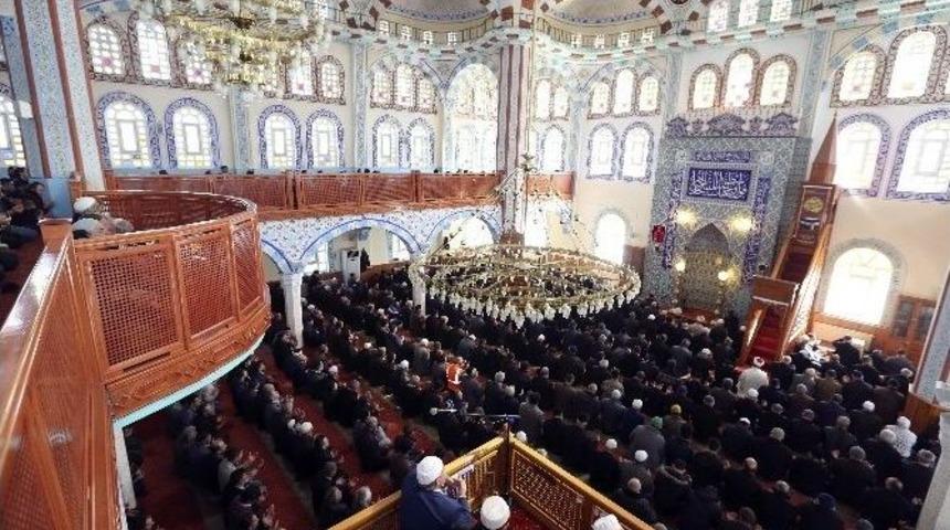 Sultanbeyli&rsquo;de Şehitler İ&ccedil;in Mevlit Okutuldu