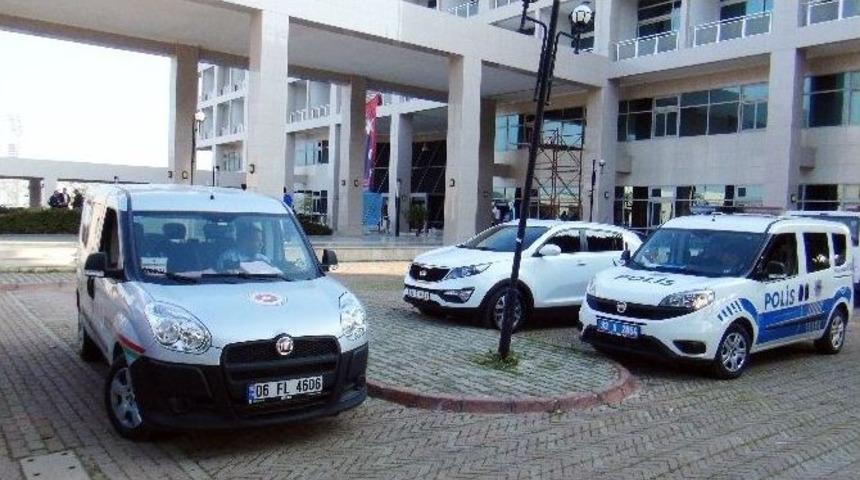 Servet &Ccedil;etin İle Mersin İdmanyurdu Arasında &Ccedil;ek Krizi