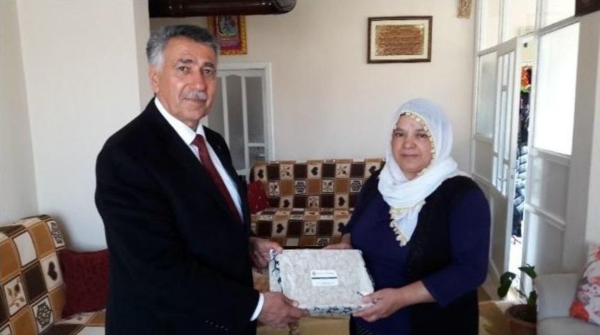 Başkan &Ouml;zt&uuml;rk&rsquo;ten Şehit Ailelerine Ziyaret