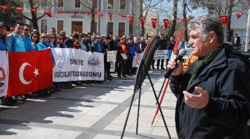 Şehitler İ&ccedil;in Tırmanacaklar