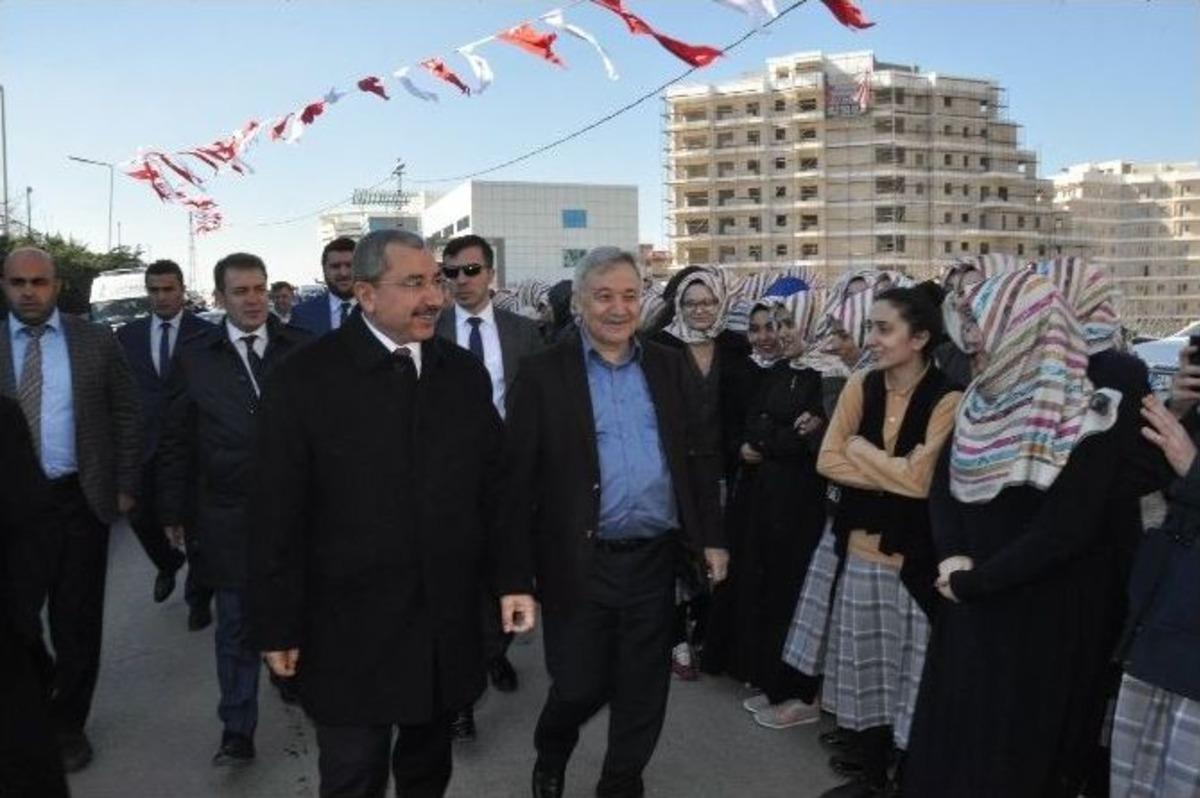 &Ccedil;anakkale Zaferi&rsquo;nin 101&rsquo;inci Yılında Sancaktepe&rsquo;ye &Ouml;nemli Eser