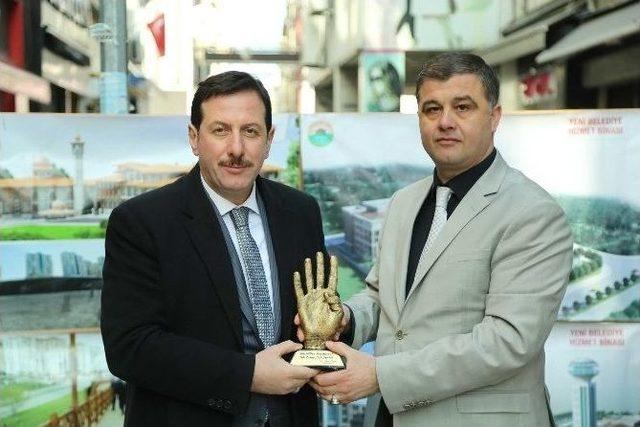 Başkan Tok: "t&uuml;rk D&uuml;şmanlığı Futbolda Y&uuml;z&uuml;n&uuml; G&ouml;sterdi" 2