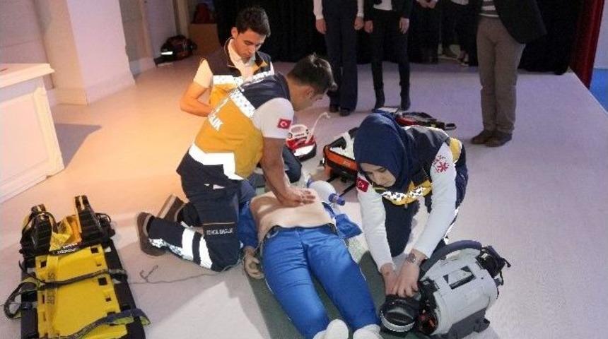 112 Ekipleri, Kurtarma Tatbikatı Yaptı