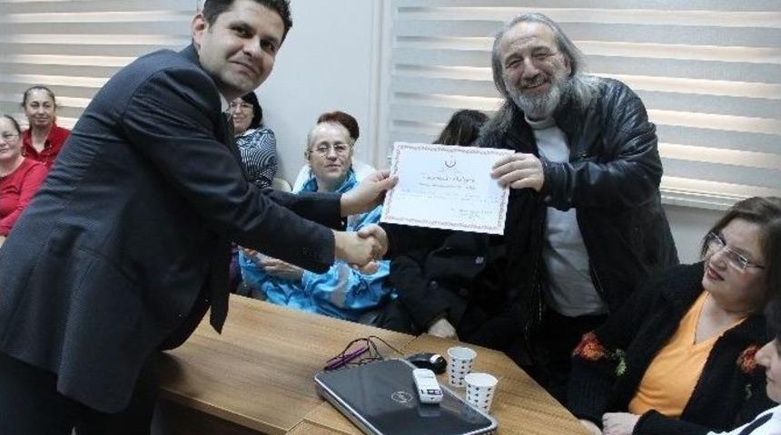 30 Yılını Dolduran Kamu Hastaneleri Birliği Personeline Teşekk&uuml;r Belgesi