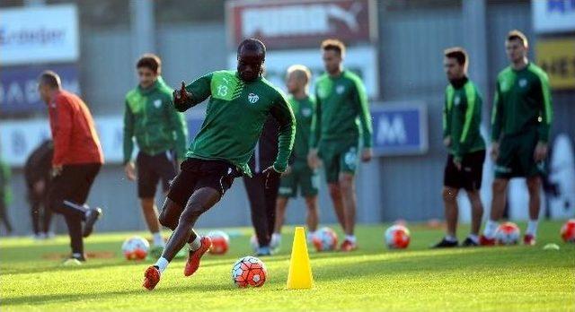 Bursaspor’da Kasımpaşa Hazırlıkları Sürüyor