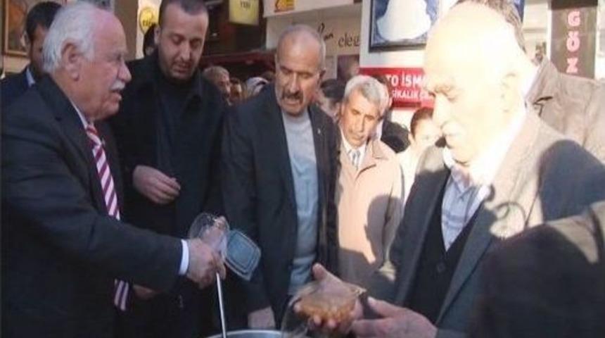 Malatya &Uuml;lk&uuml; Ocakları Tarafından &Uuml;z&uuml;m Hoşafı Dağıtıldı