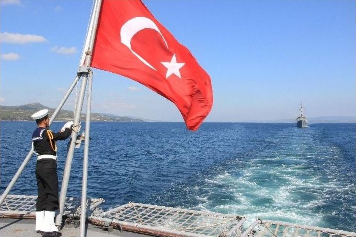 Deniz Kuvvetleri Gemileri T&ouml;ren Ge&ccedil;işi Yaptı