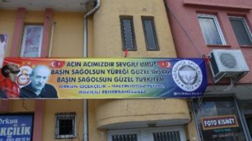 D&uuml;zi&ccedil;i Fenerbah&ccedil;eliler Derneğinden Umut Bulut&rsquo;a Taziye Pankartı