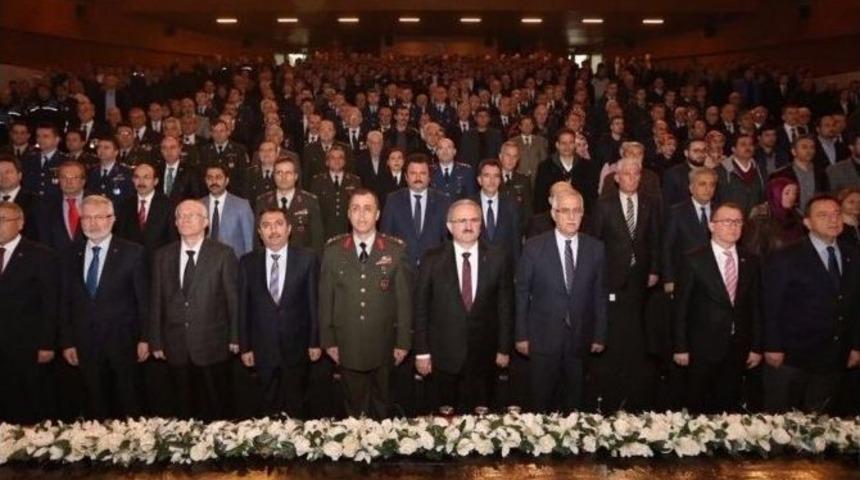 Bursa&rsquo;da Gazi Ve Şehit Ailelerine Devlet &Ouml;v&uuml;n&ccedil; Madalyası Tevcih T&ouml;reni