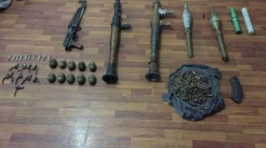 Şemdinli&rsquo;de Silah Ve M&uuml;himmat Ele Ge&ccedil;irildi