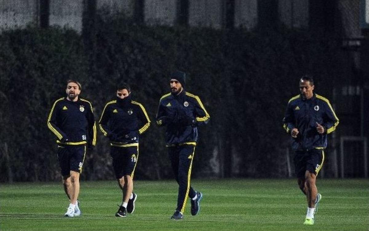 Fenerbah&ccedil;e&rsquo;de Derbi Hazırlıkları Başladı