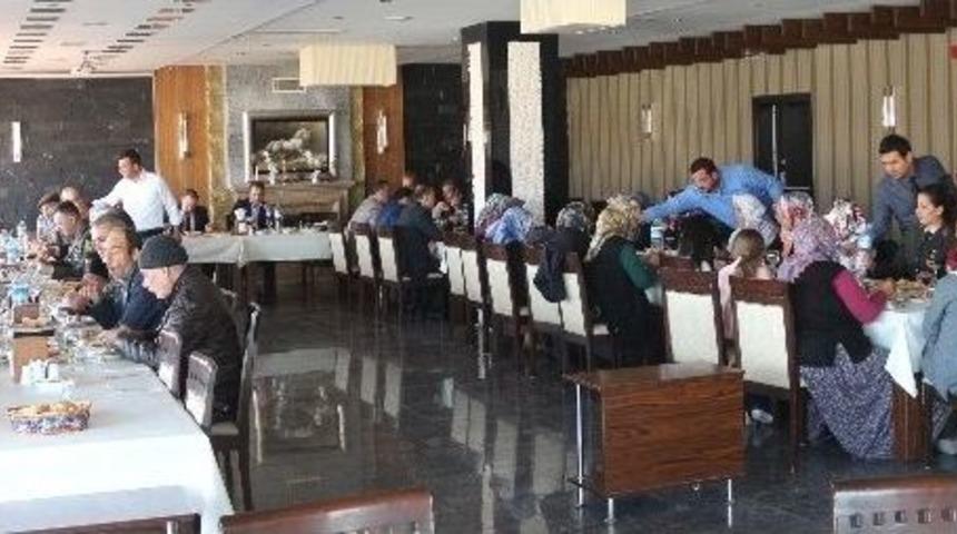 Mut Kaymakamlılığından Şehit Aileleri Ve Gazilere Kahvaltı