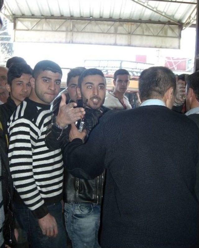 Yeğenini Ayaklarından Asarak İşkence Etti 2