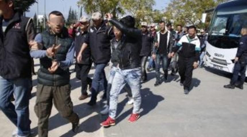 Antalya&rsquo;da Ter&ouml;r Operasyonunda 21 Kişi Tutuklandı