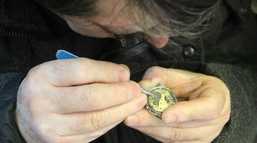 Saat Tamirciliği Mesleği Teknolojiye Yenildi