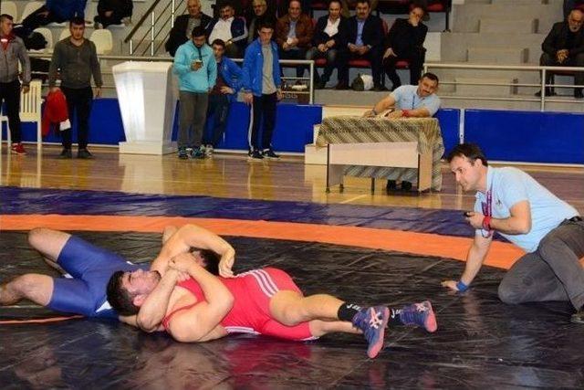 Tokat&rsquo;ta T&uuml;rkiye Gen&ccedil;ler Serbest Sitil G&uuml;reş Şampiyonası 3